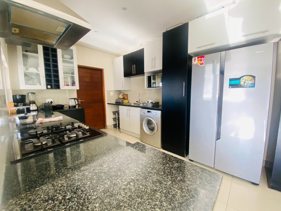 4 Bedroom Property for Sale in Noordwyk Gauteng