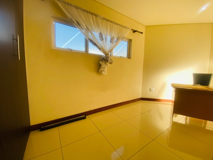4 Bedroom Property for Sale in Noordwyk Gauteng