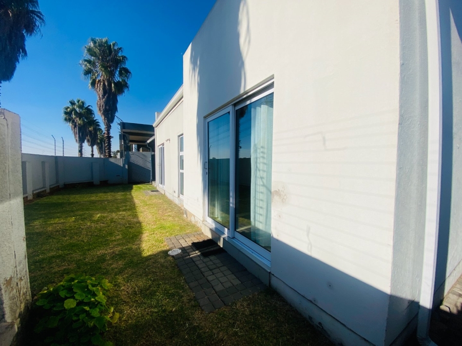 4 Bedroom Property for Sale in Noordwyk Gauteng