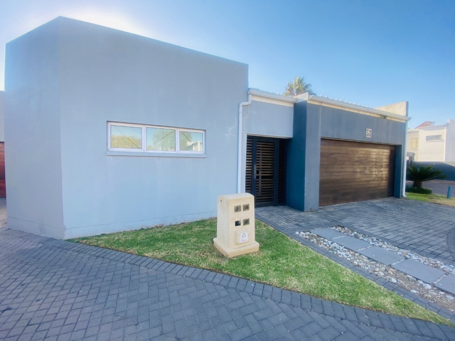 4 Bedroom Property for Sale in Noordwyk Gauteng