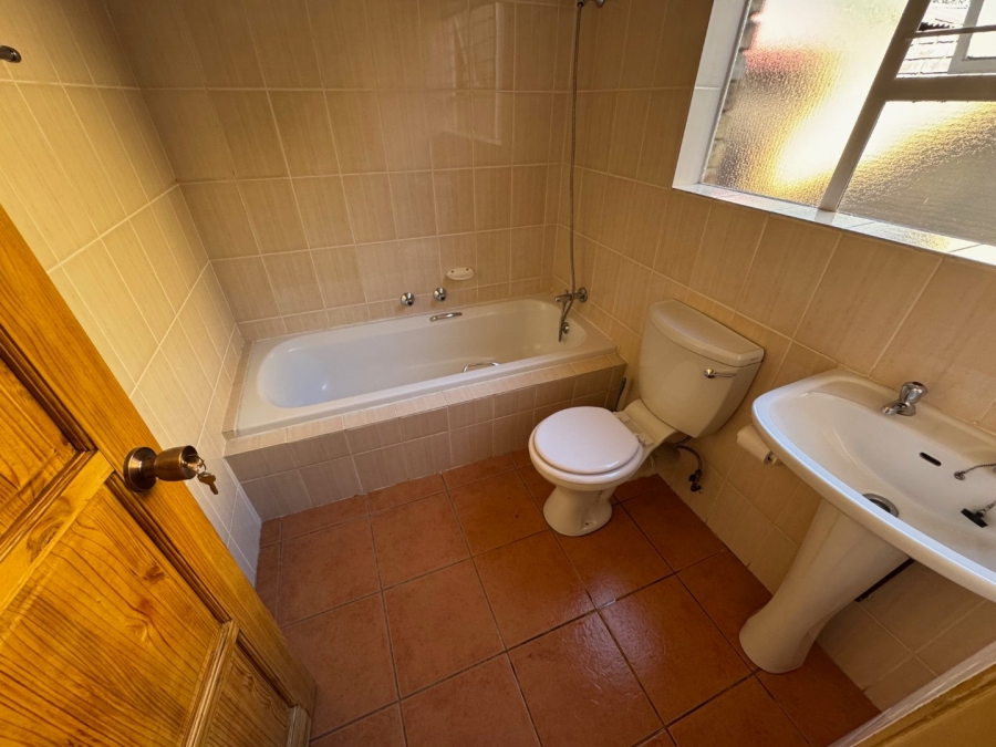 3 Bedroom Property for Sale in Glen Marais Gauteng