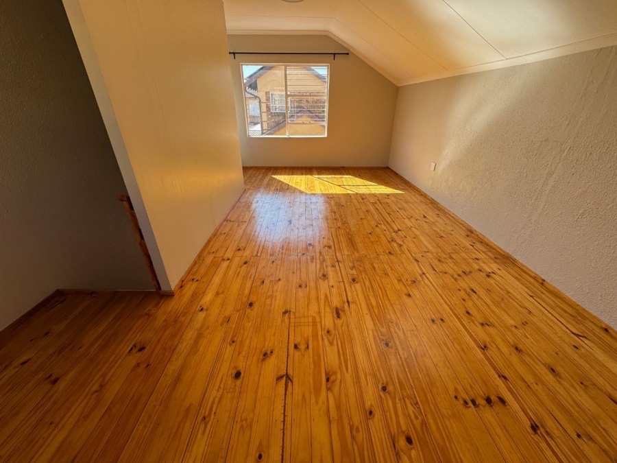 3 Bedroom Property for Sale in Glen Marais Gauteng