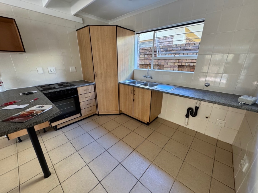 3 Bedroom Property for Sale in Glen Marais Gauteng