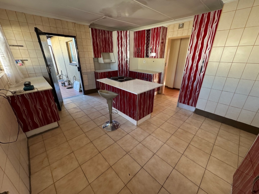 5 Bedroom Property for Sale in Edleen Gauteng