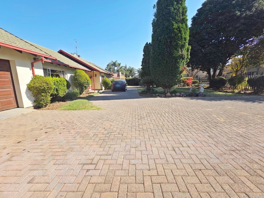 3 Bedroom Property for Sale in Morehill Gauteng