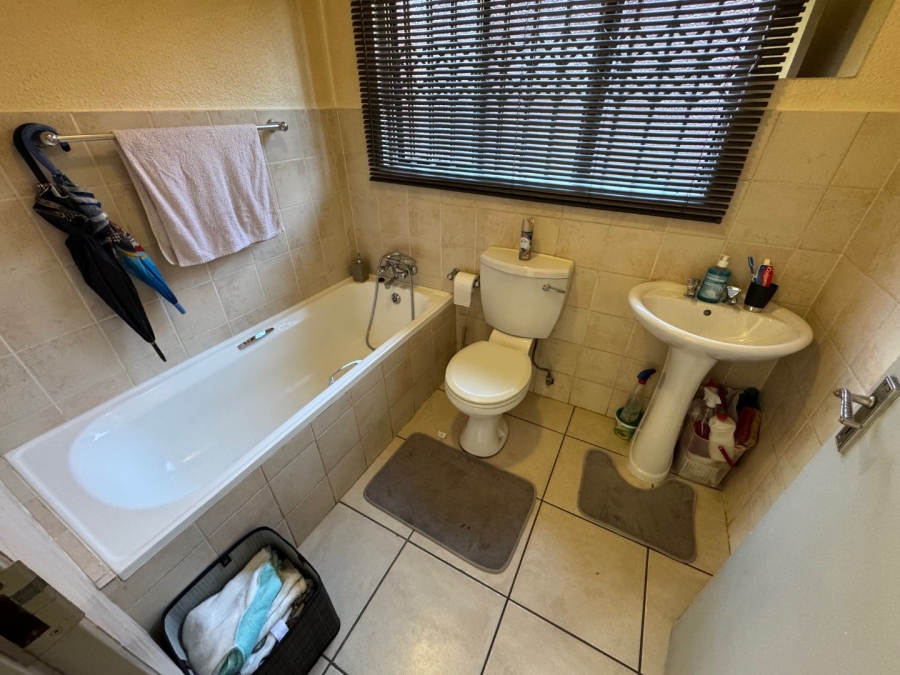3 Bedroom Property for Sale in Edleen Gauteng