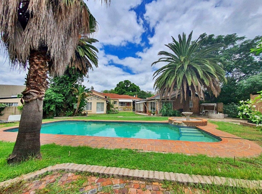 5 Bedroom Property for Sale in Lambton Gauteng