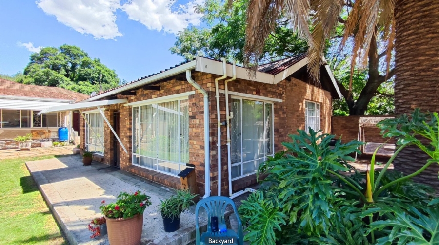 5 Bedroom Property for Sale in Lambton Gauteng