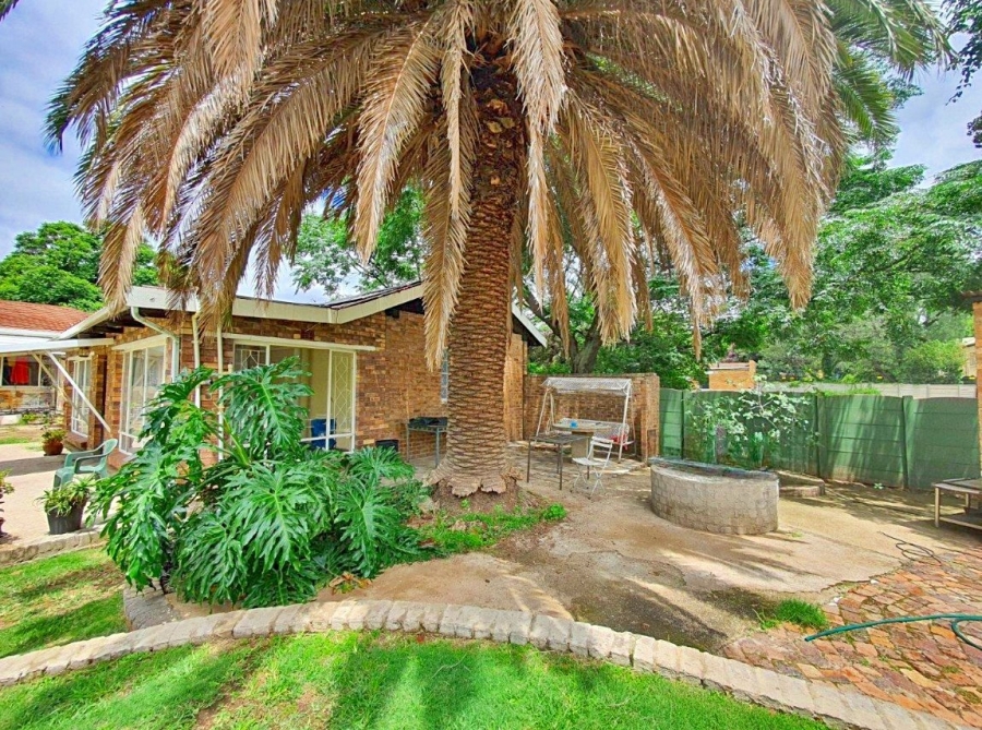 5 Bedroom Property for Sale in Lambton Gauteng