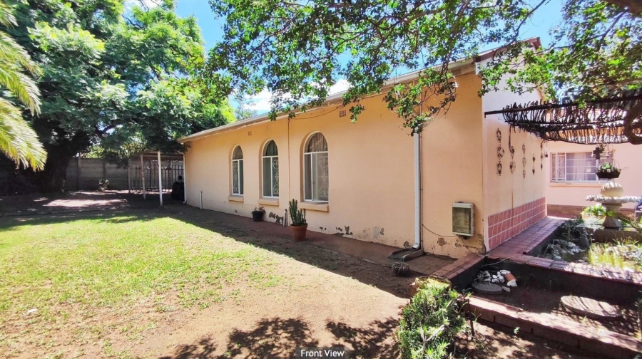 5 Bedroom Property for Sale in Lambton Gauteng