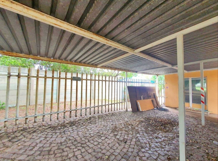5 Bedroom Property for Sale in Lambton Gauteng