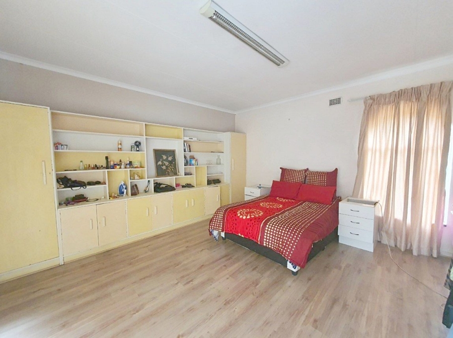 5 Bedroom Property for Sale in Lambton Gauteng
