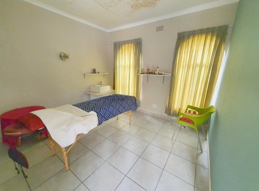 5 Bedroom Property for Sale in Lambton Gauteng