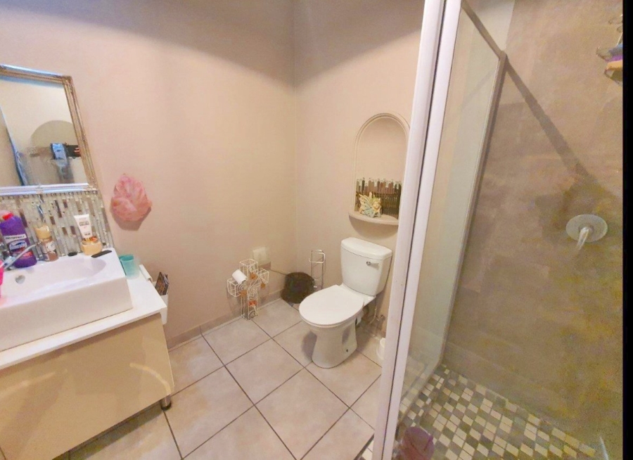 5 Bedroom Property for Sale in Lambton Gauteng
