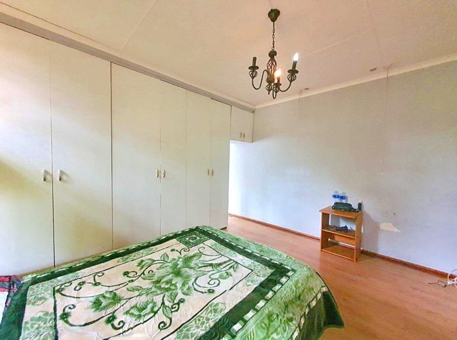 5 Bedroom Property for Sale in Lambton Gauteng