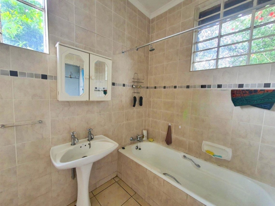 5 Bedroom Property for Sale in Lambton Gauteng