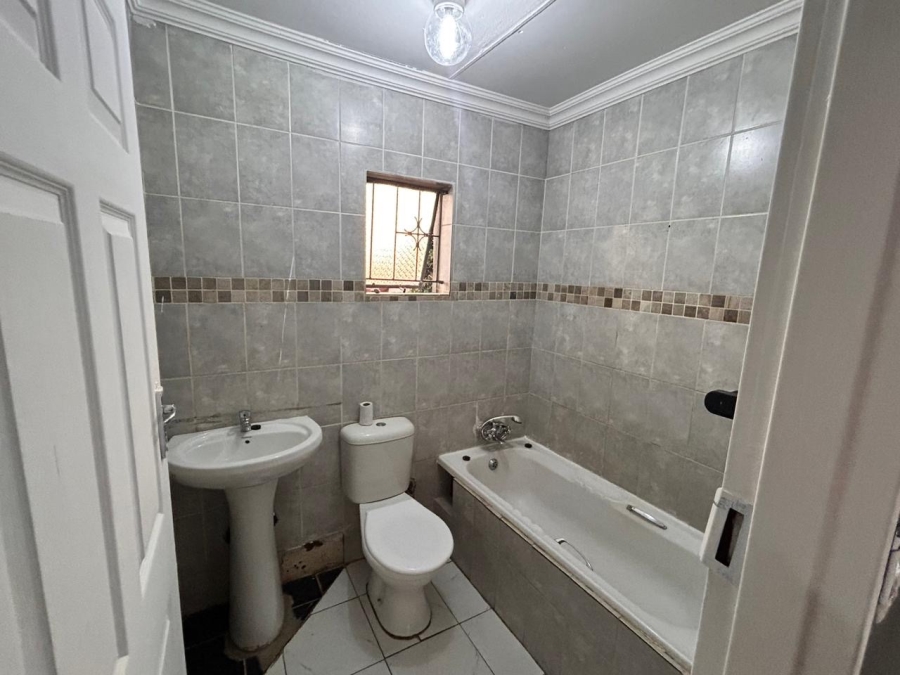1 Bedroom Property for Sale in Soshanguve XX Gauteng