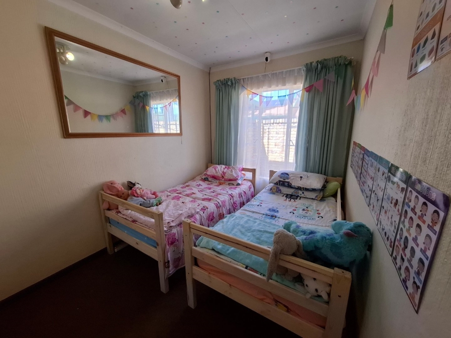 2 Bedroom Property for Sale in Rooihuiskraal North Gauteng