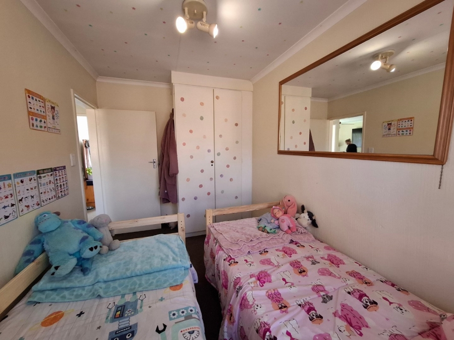 2 Bedroom Property for Sale in Rooihuiskraal North Gauteng