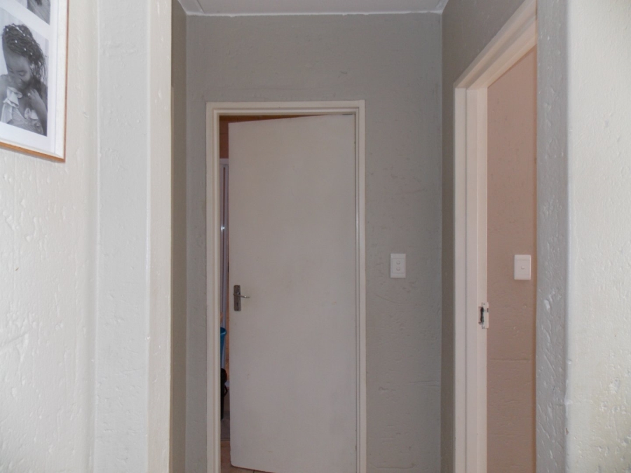 2 Bedroom Property for Sale in Klippoortje Gauteng