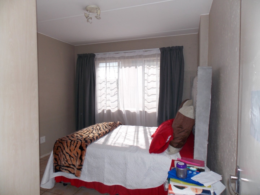 2 Bedroom Property for Sale in Klippoortje Gauteng