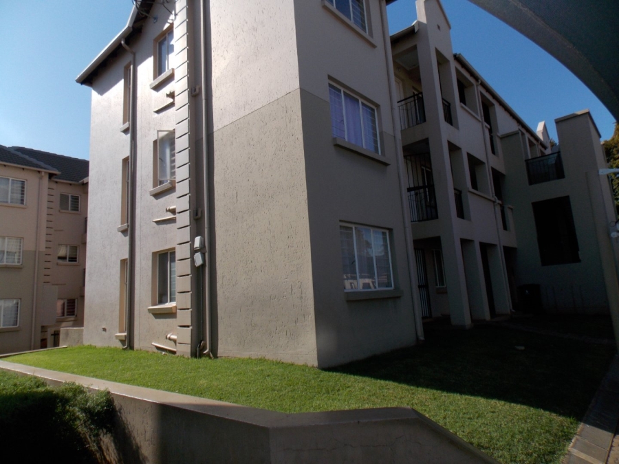 2 Bedroom Property for Sale in Klippoortje Gauteng