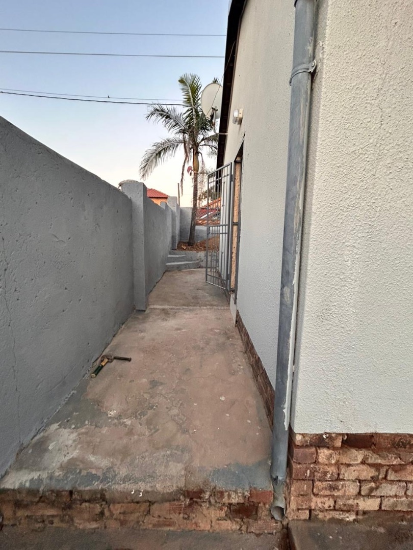 1 Bedroom Property for Sale in Soshanguve UU Gauteng
