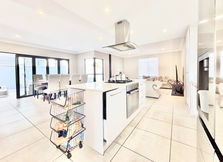4 Bedroom Property for Sale in Fourways Gauteng