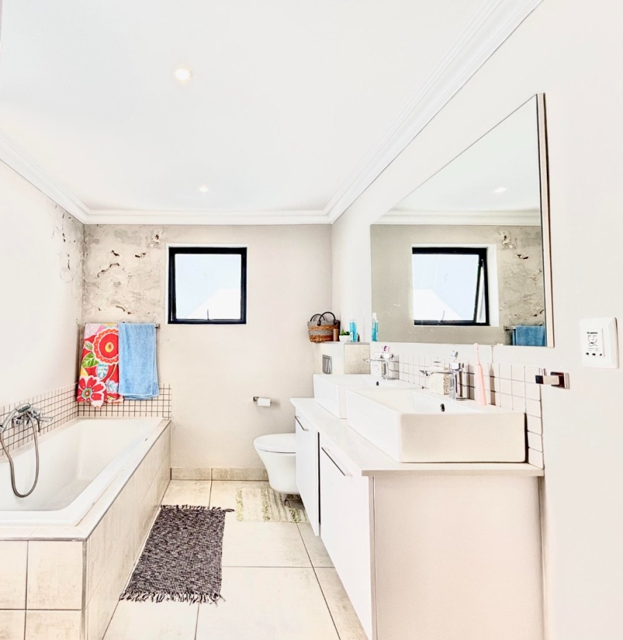 4 Bedroom Property for Sale in Fourways Gauteng