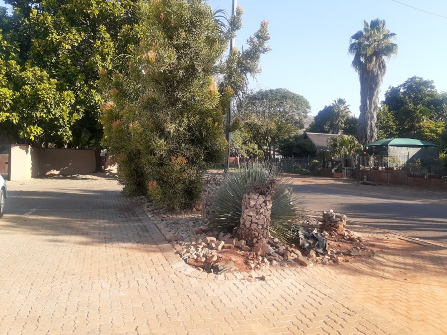 2 Bedroom Property for Sale in Pretoria North Gauteng