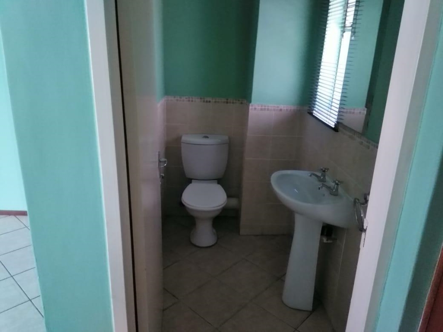 2 Bedroom Property for Sale in Pretoria North Gauteng