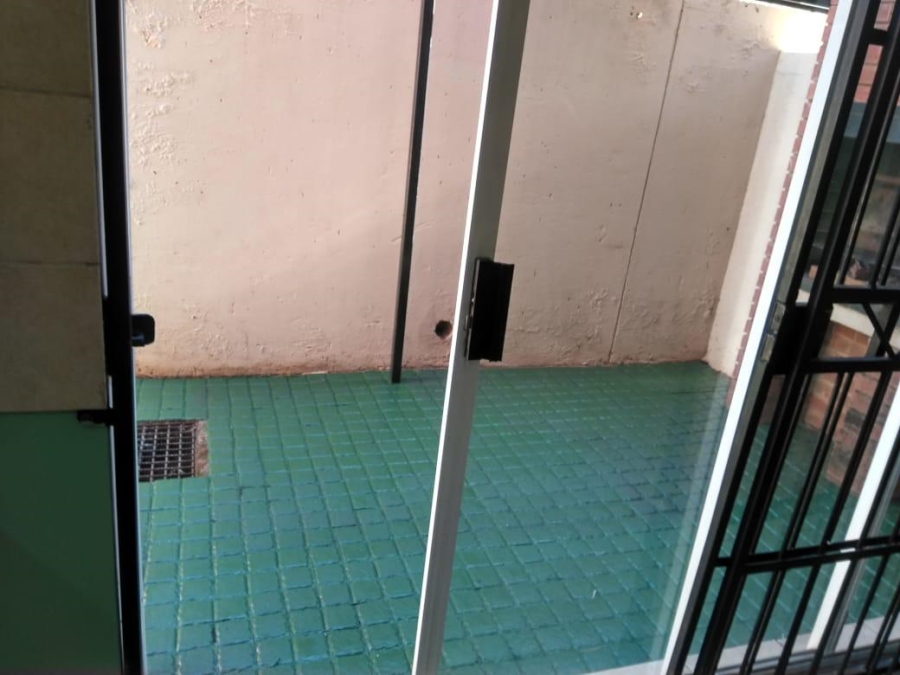 2 Bedroom Property for Sale in Pretoria North Gauteng