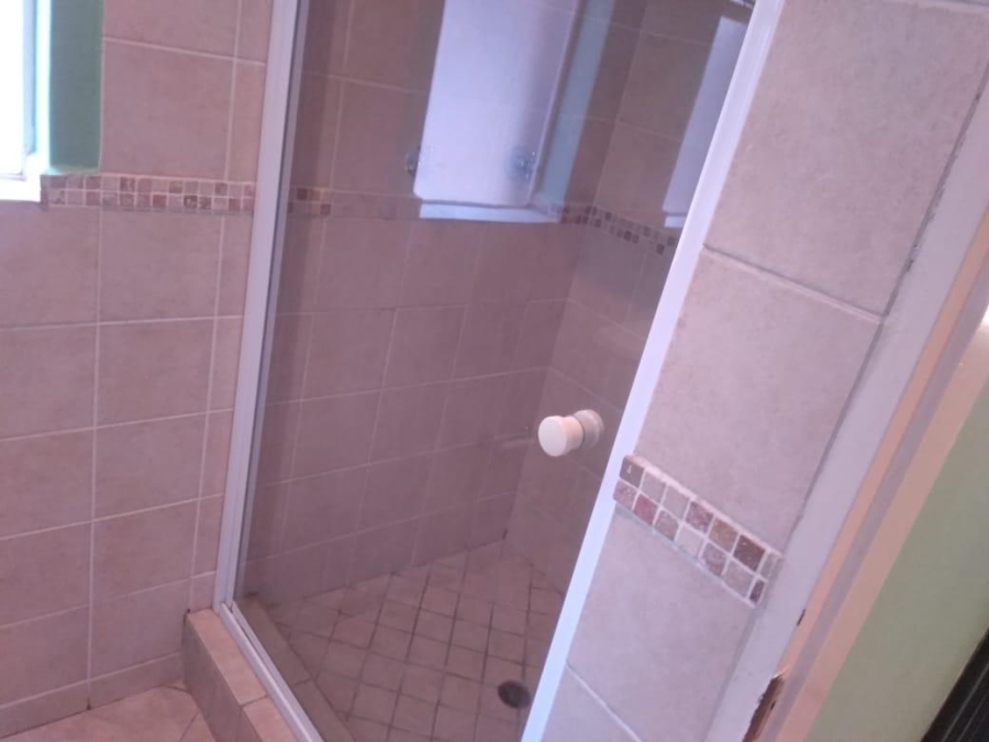 2 Bedroom Property for Sale in Pretoria North Gauteng