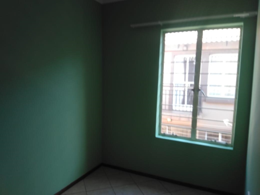 2 Bedroom Property for Sale in Pretoria North Gauteng