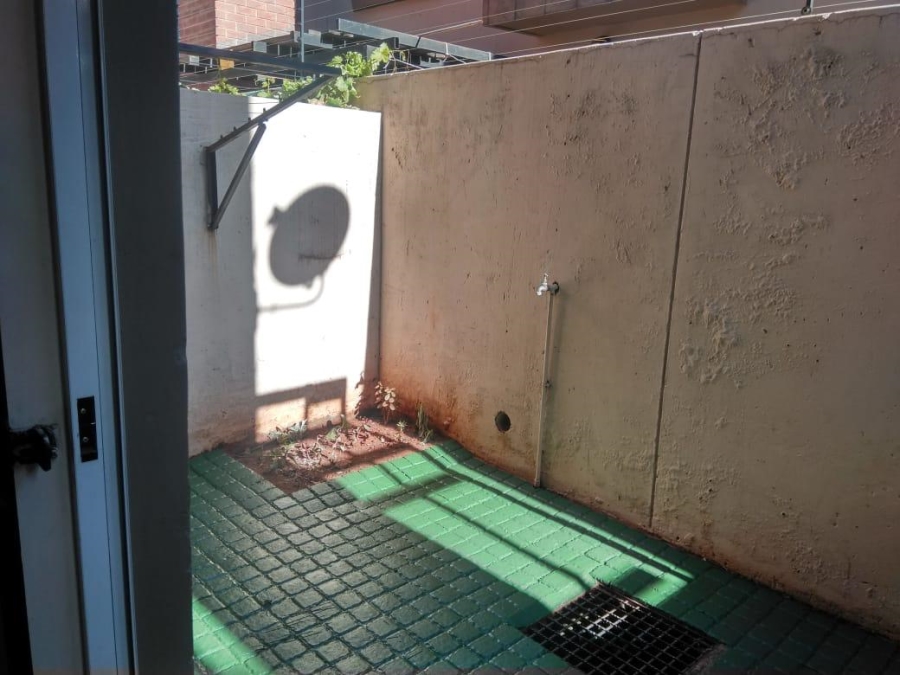 2 Bedroom Property for Sale in Pretoria North Gauteng