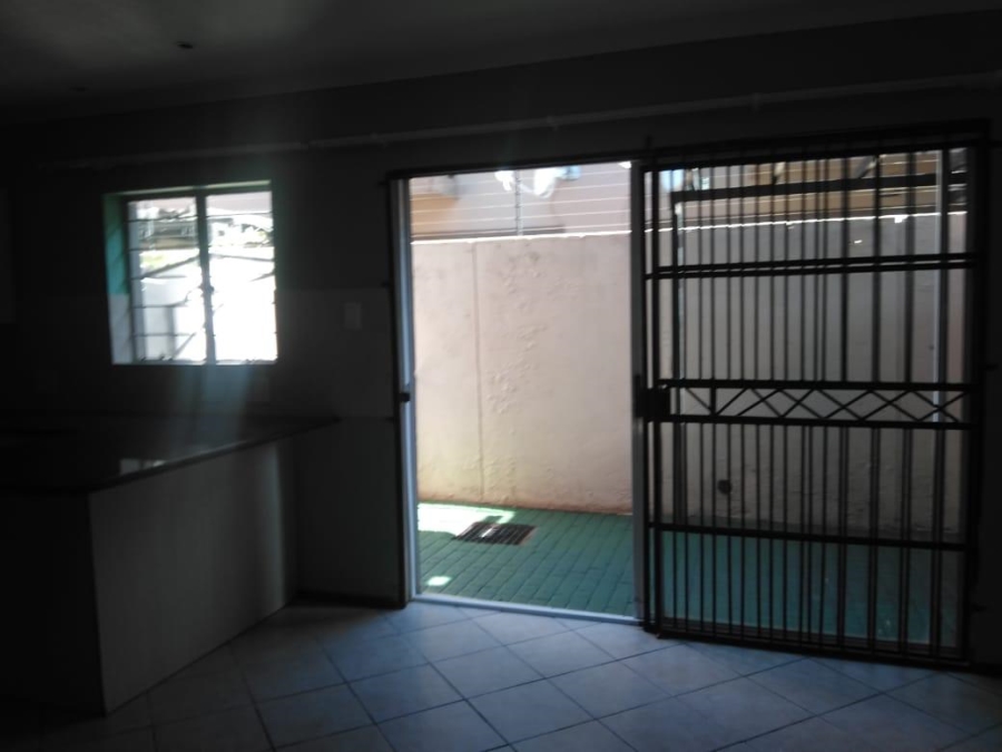 2 Bedroom Property for Sale in Pretoria North Gauteng