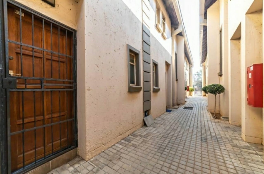 2 Bedroom Property for Sale in Pretoria North Gauteng