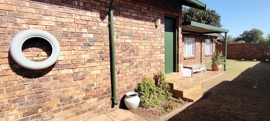 3 Bedroom Property for Sale in Wierdaglen Estate Gauteng