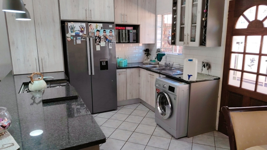 3 Bedroom Property for Sale in Wierdaglen Estate Gauteng