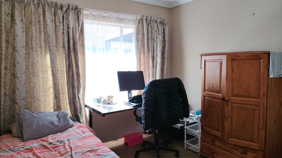 3 Bedroom Property for Sale in Wierdaglen Estate Gauteng