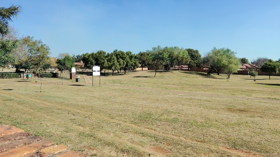 3 Bedroom Property for Sale in Wierdaglen Estate Gauteng