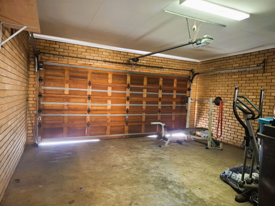 To Let 2 Bedroom Property for Rent in Equestria Gauteng