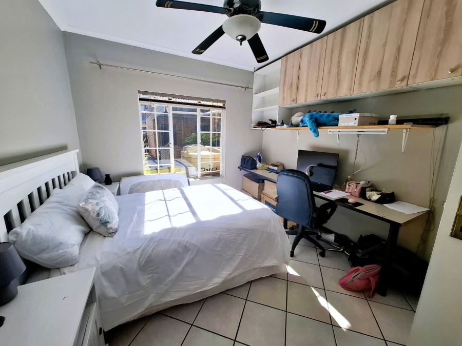 To Let 2 Bedroom Property for Rent in Equestria Gauteng