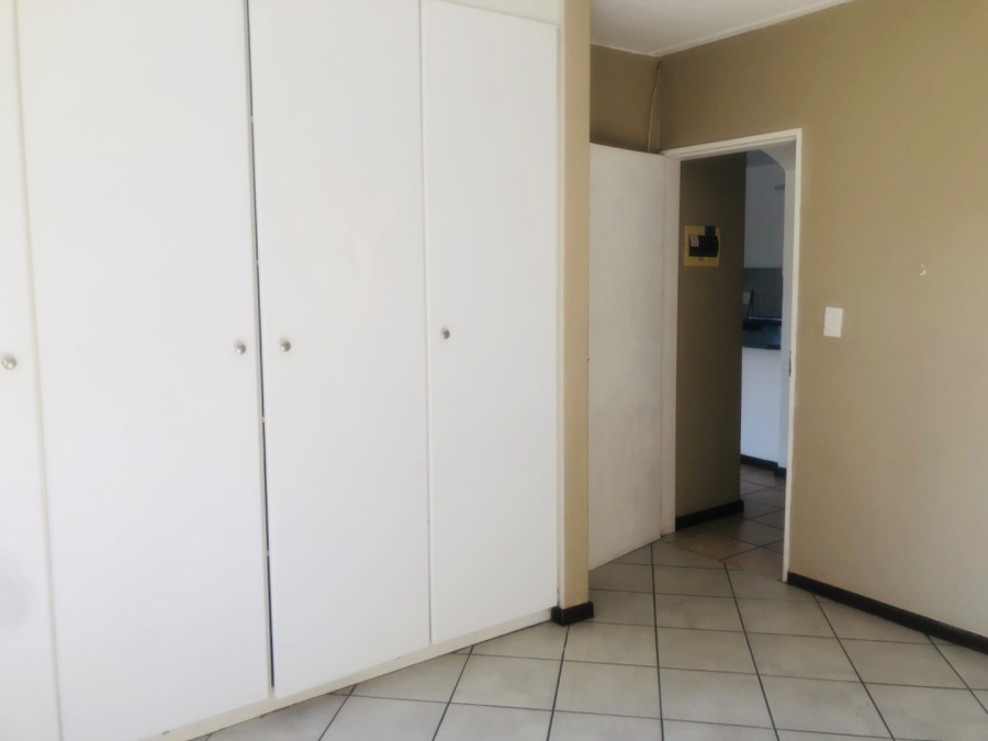 To Let 2 Bedroom Property for Rent in Kengies Gauteng