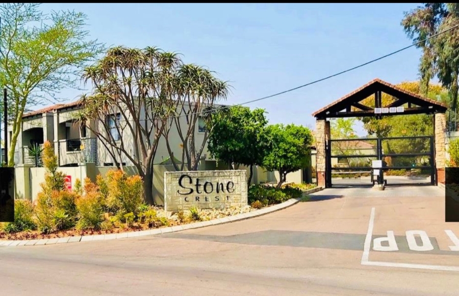 To Let 2 Bedroom Property for Rent in Kengies Gauteng
