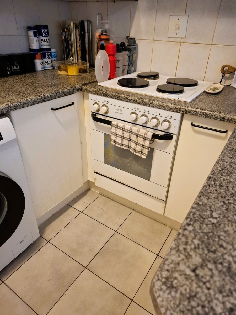 To Let 1 Bedroom Property for Rent in Waterkloof Ridge Gauteng