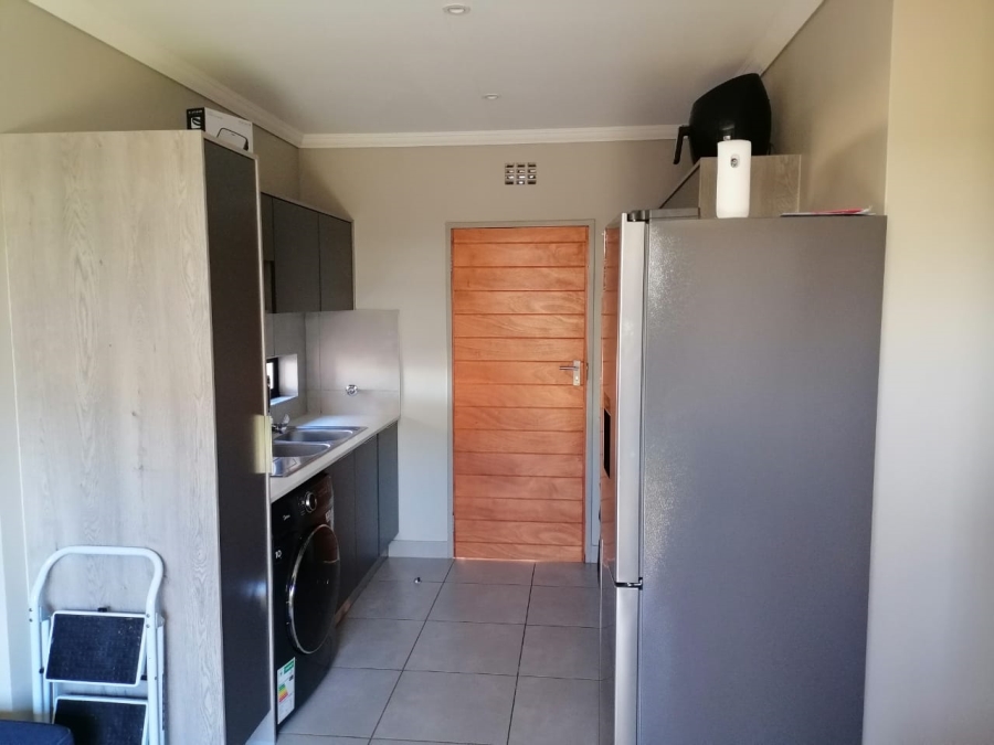 To Let 3 Bedroom Property for Rent in Lion Pride Gauteng