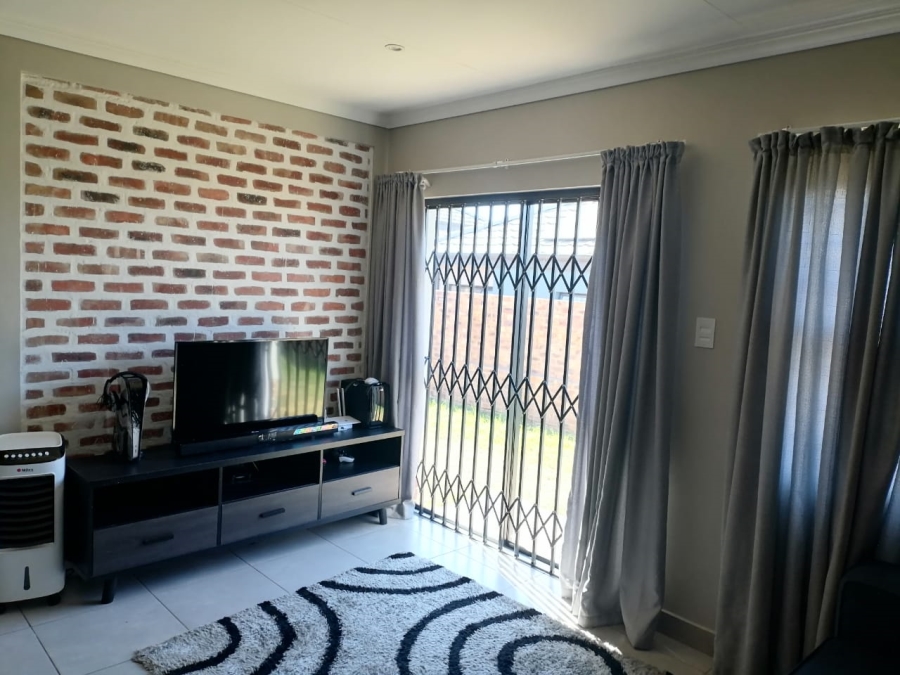 To Let 3 Bedroom Property for Rent in Lion Pride Gauteng