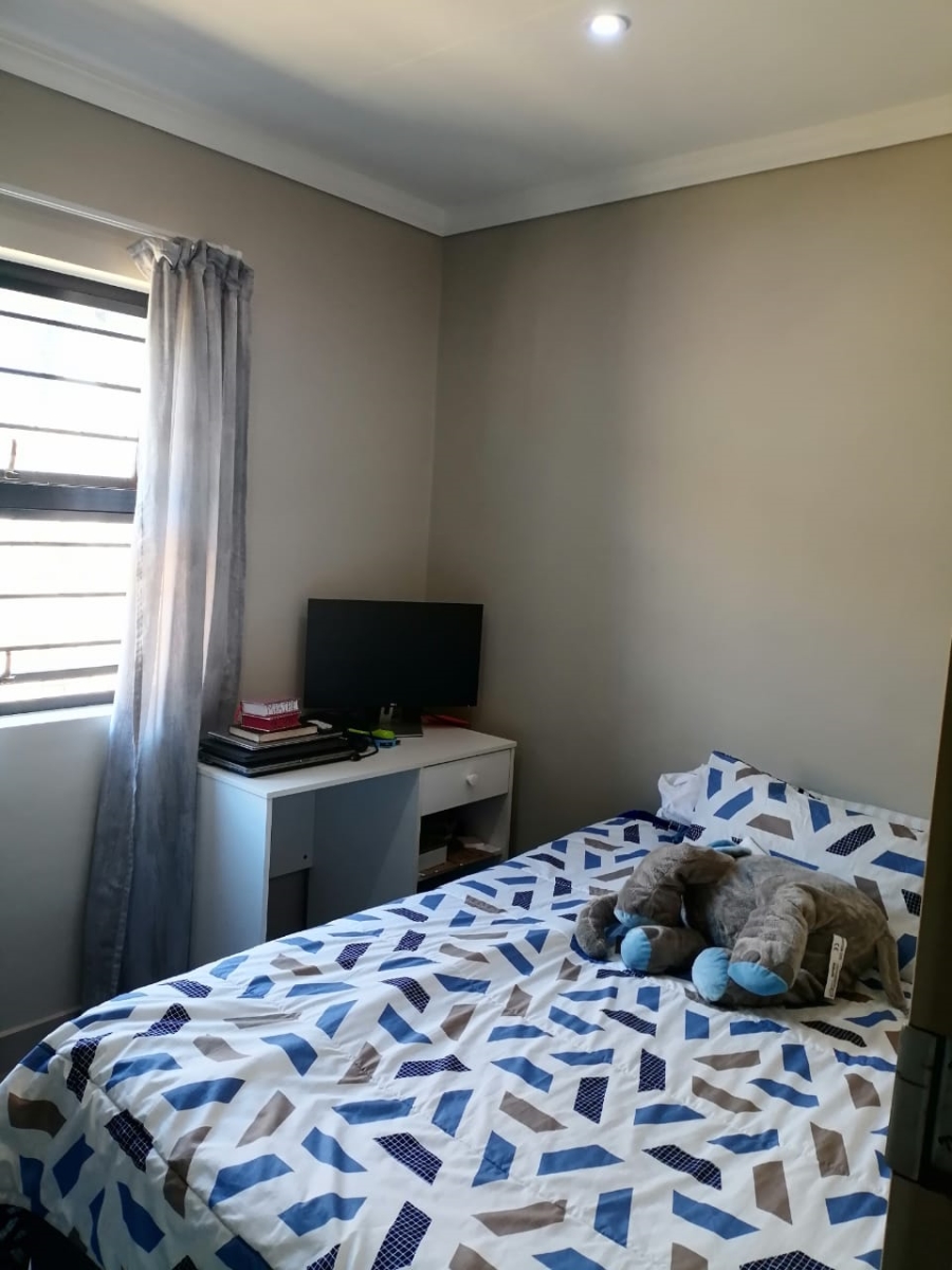 To Let 3 Bedroom Property for Rent in Lion Pride Gauteng