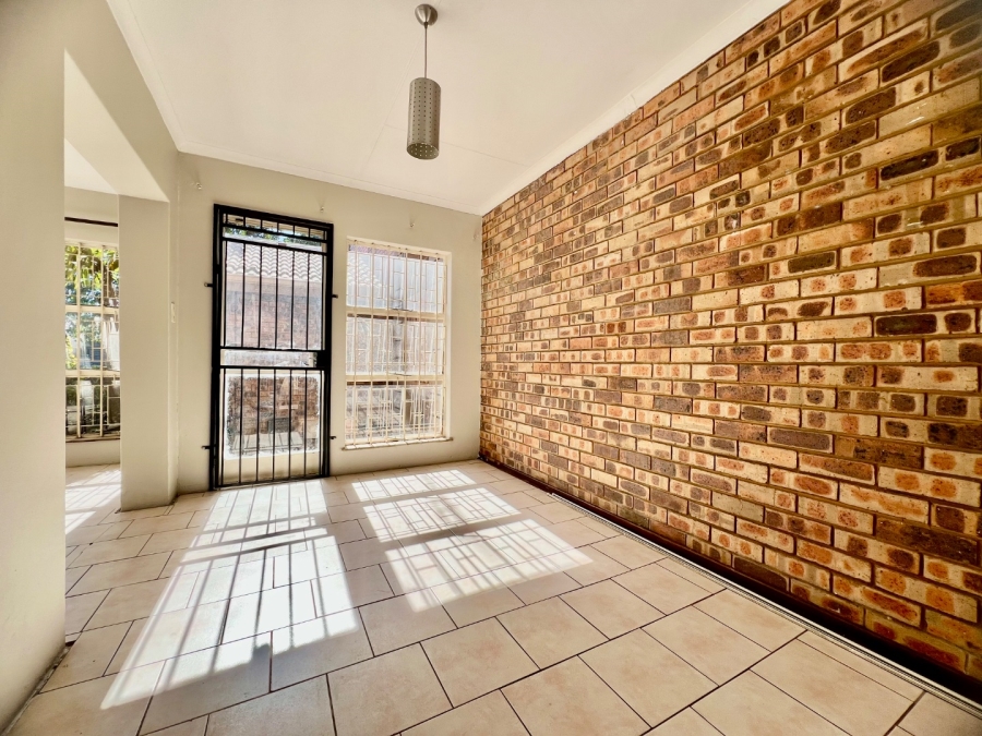 To Let 3 Bedroom Property for Rent in Faerie Glen Gauteng